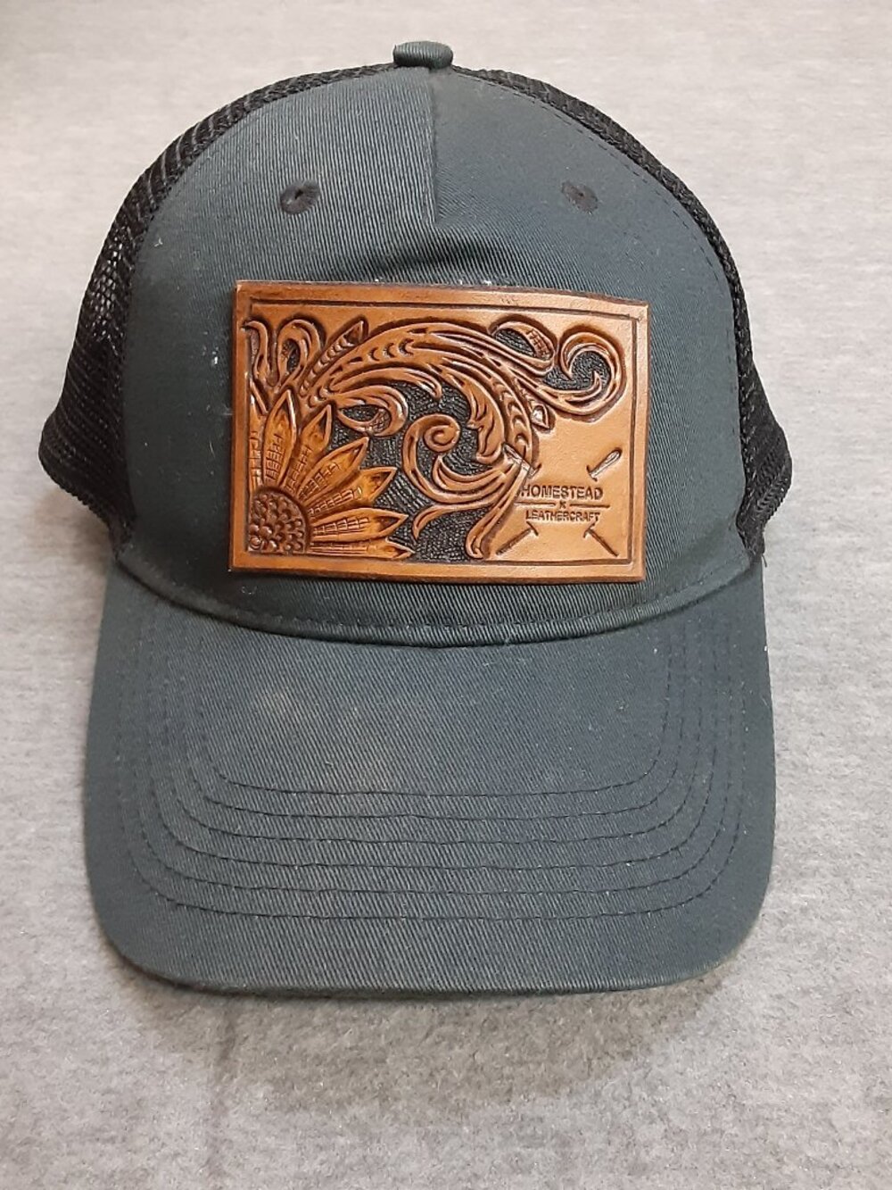 Calcutta Hat Homestead Leather Craft Fishing Cap OSFM Vented Adjustable BLK/BRWN
